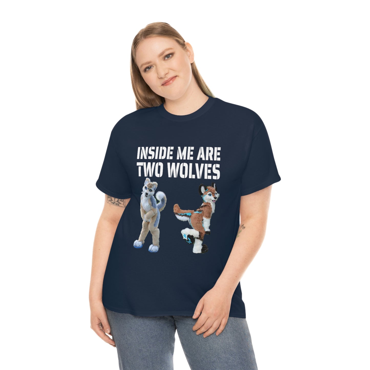 2 wolves