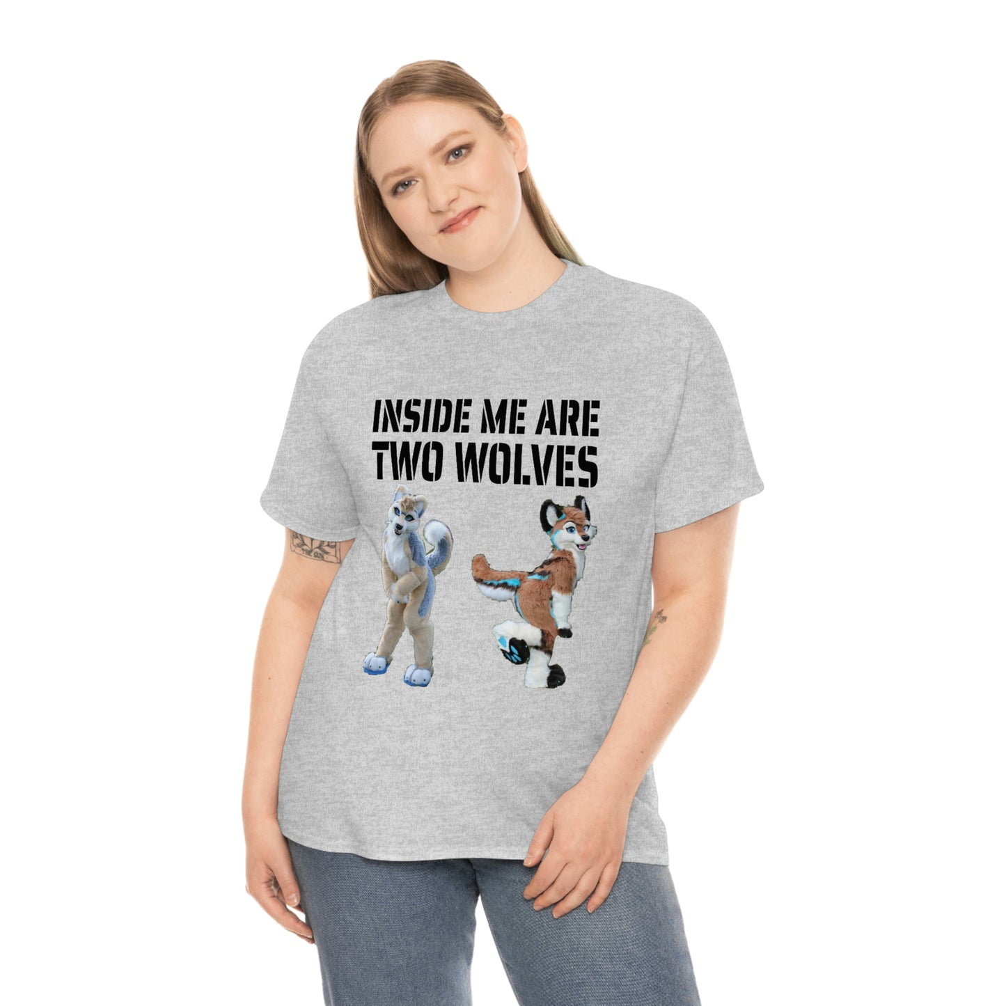 2 wolves