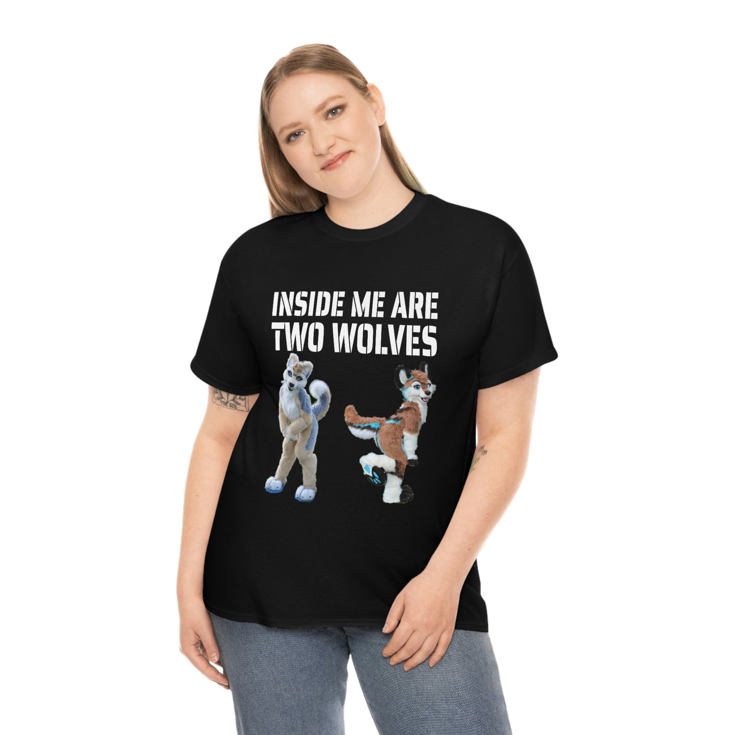 2 wolves